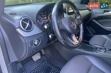 Хэтчбек Mercedes-Benz B-Class 2015 в 