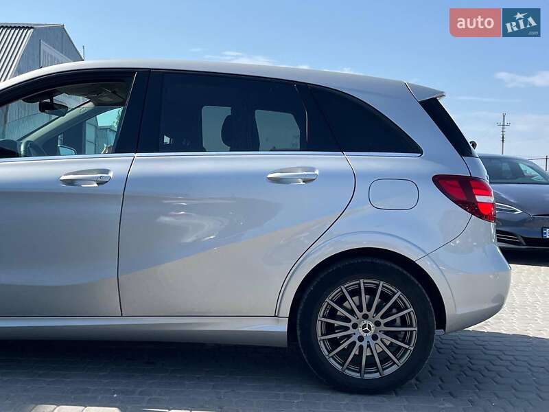 Хэтчбек Mercedes-Benz B-Class 2017 в Львове
