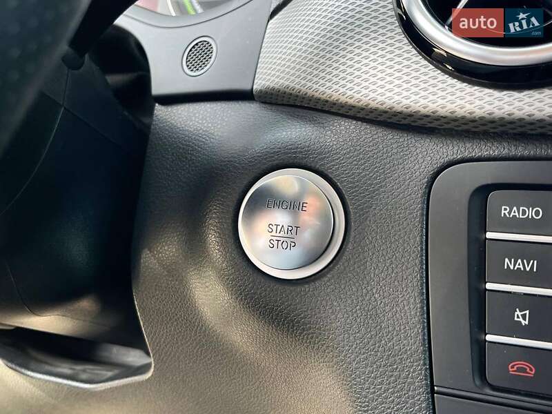 Хэтчбек Mercedes-Benz B-Class 2017 в Львове