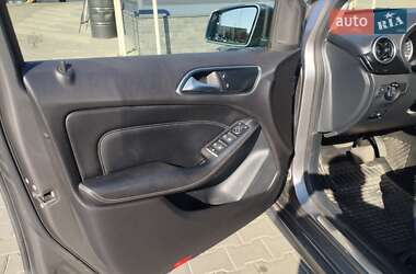 Хэтчбек Mercedes-Benz B-Class 2017 в 