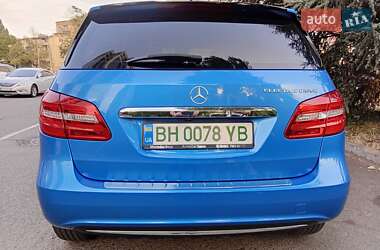 Хэтчбек Mercedes-Benz B-Class 2014 в 
