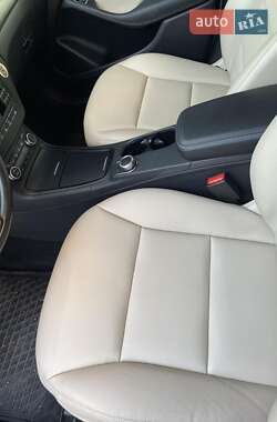 Хэтчбек Mercedes-Benz B-Class 2014 в 