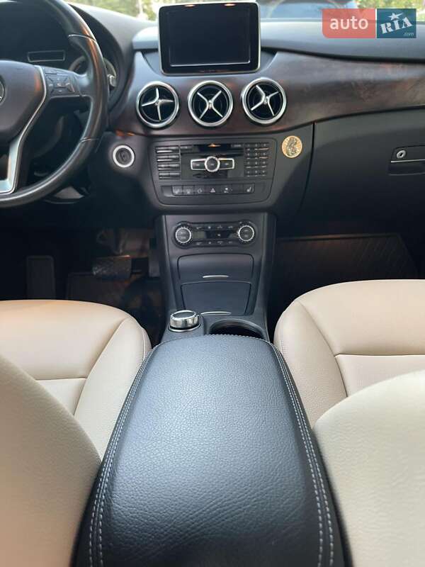 Хэтчбек Mercedes-Benz B-Class 2014 в Одессе фото 16 Хэтчбек Mercedes-Benz B-Class 2014 в Одессе