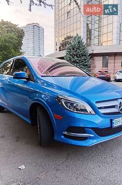 Хэтчбек Mercedes-Benz B-Class 2014 в 
