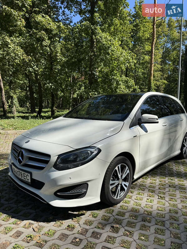 Хетчбек Mercedes-Benz B-Class 2015 в Києві