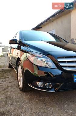 Хэтчбек Mercedes-Benz B-Class 2013 в 