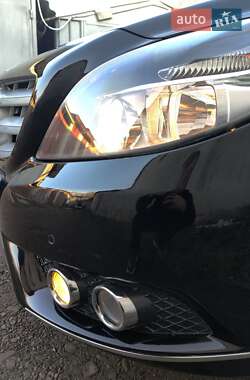 Хэтчбек Mercedes-Benz B-Class 2013 в 