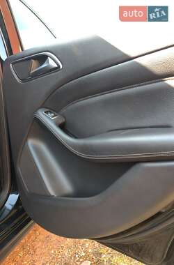 Хэтчбек Mercedes-Benz B-Class 2013 в 