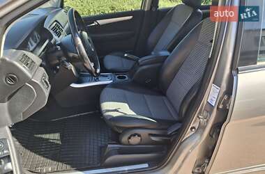 Хэтчбек Mercedes-Benz B-Class 2008 в 