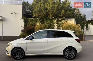 Хэтчбек Mercedes-Benz B-Class 2016 в 