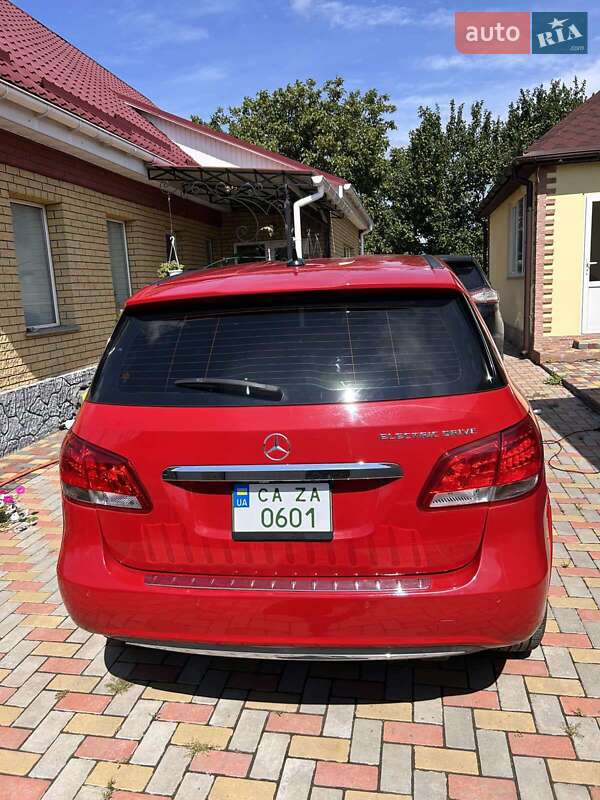 Хэтчбек Mercedes-Benz B-Class 2015 в Черкассах фото 12 Хэтчбек Mercedes-Benz B-Class 2015 в Черкассах
