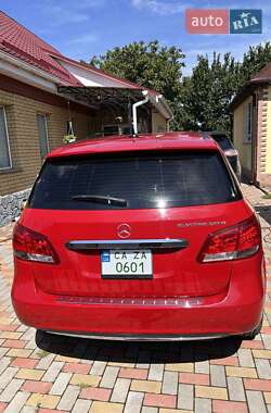Хэтчбек Mercedes-Benz B-Class 2015 в 