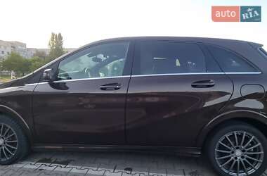 Хэтчбек Mercedes-Benz B-Class 2016 в 