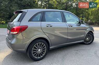 Хэтчбек Mercedes-Benz B-Class 2016 в 
