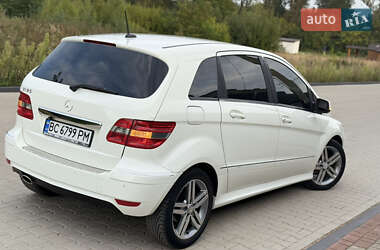 Хэтчбек Mercedes-Benz B-Class 2011 в 