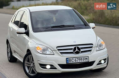 Хэтчбек Mercedes-Benz B-Class 2011 в 