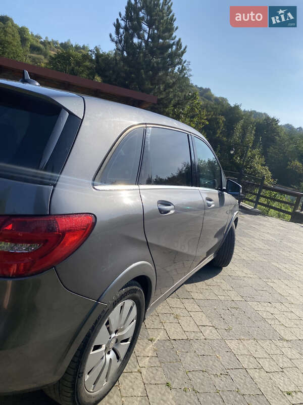 Хэтчбек Mercedes-Benz B-Class 2014 в Ужгороде фото 7 Хэтчбек Mercedes-Benz B-Class 2014 в Ужгороде