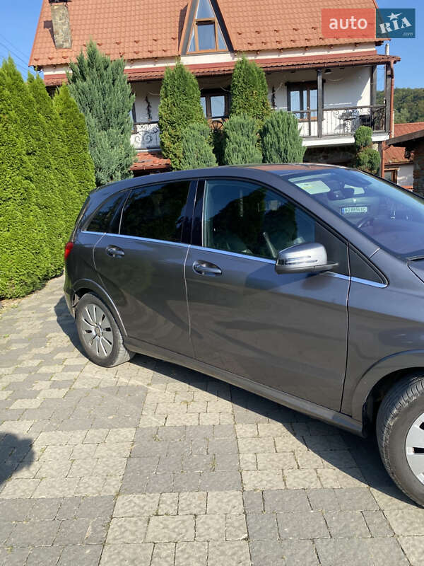 Хэтчбек Mercedes-Benz B-Class 2014 в Ужгороде фото 8 Хэтчбек Mercedes-Benz B-Class 2014 в Ужгороде