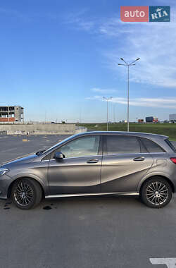 Хэтчбек Mercedes-Benz B-Class 2016 в 