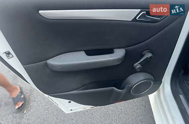 Хэтчбек Mercedes-Benz B-Class 2008 в 