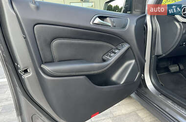 Хэтчбек Mercedes-Benz B-Class 2016 в 