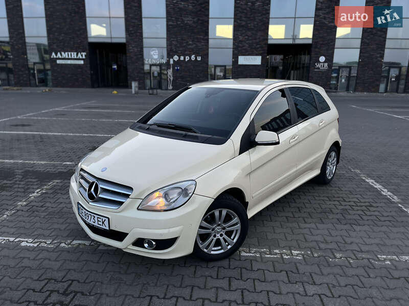 Mercedes-Benz B-Class 2011