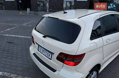 Хэтчбек Mercedes-Benz B-Class 2011 в 