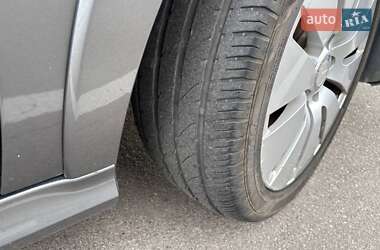 Хэтчбек Mercedes-Benz B-Class 2015 в 