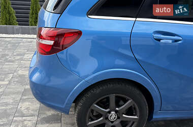 Хэтчбек Mercedes-Benz B-Class 2015 в 