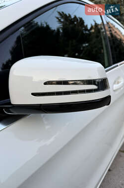 Хэтчбек Mercedes-Benz B-Class 2013 в 