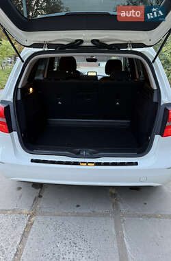 Хэтчбек Mercedes-Benz B-Class 2013 в 