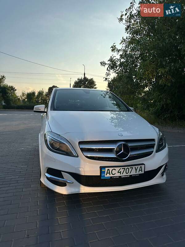 Хэтчбек Mercedes-Benz B-Class 2017 в Луцке