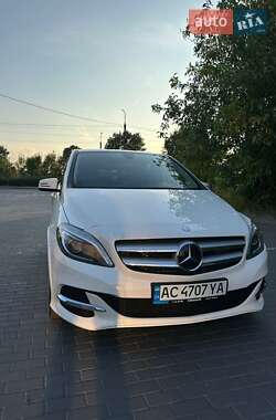 Хэтчбек Mercedes-Benz B-Class 2017 в 