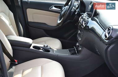 Хэтчбек Mercedes-Benz B-Class 2015 в 