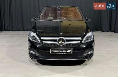 Хэтчбек Mercedes-Benz B-Class 2015 в 