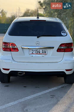 Хэтчбек Mercedes-Benz B-Class 2010 в 