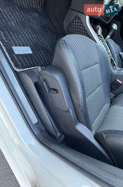 Хэтчбек Mercedes-Benz B-Class 2010 в 