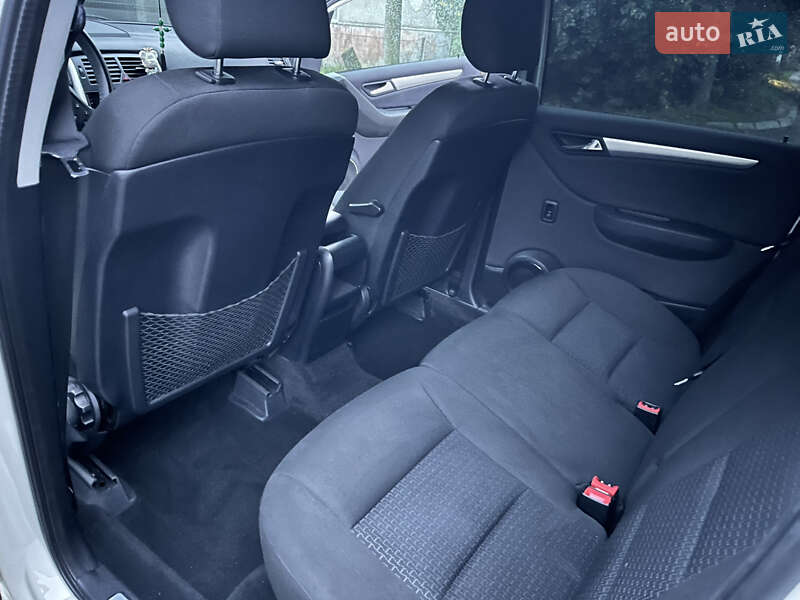 Хэтчбек Mercedes-Benz B-Class 2011 в Львове