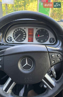 Хэтчбек Mercedes-Benz B-Class 2010 в 