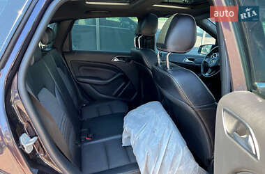 Хэтчбек Mercedes-Benz B-Class 2015 в 