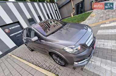 Хэтчбек Mercedes-Benz B-Class 2015 в 