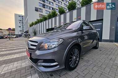 Хэтчбек Mercedes-Benz B-Class 2015 в 