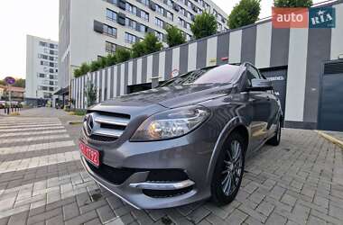 Хэтчбек Mercedes-Benz B-Class 2015 в 
