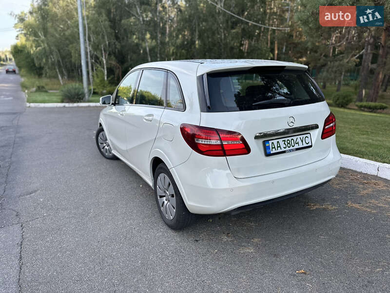 Хэтчбек Mercedes-Benz B-Class 2015 в Киеве фото 8 Хэтчбек Mercedes-Benz B-Class 2015 в Киеве