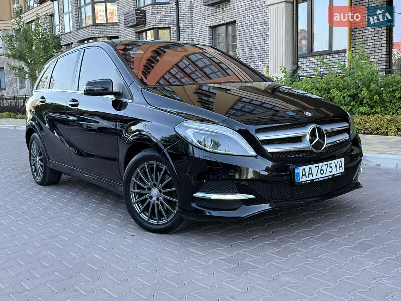 Хэтчбек Mercedes-Benz B-Class 2015 в Киеве