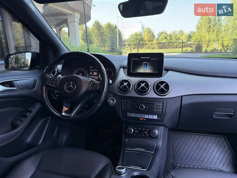 Хэтчбек Mercedes-Benz B-Class 2015 в Киеве
