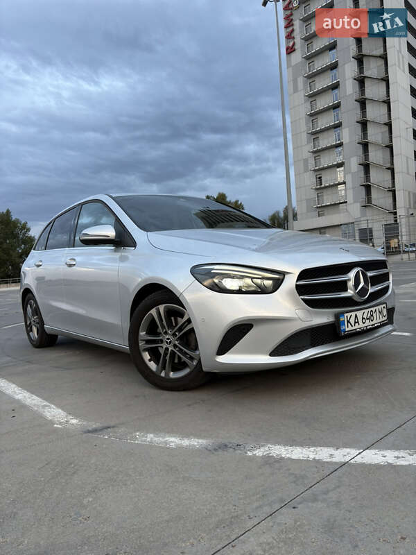 Хэтчбек Mercedes-Benz B-Class 2019 в 