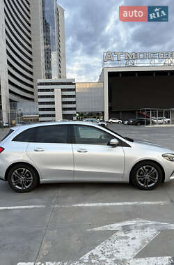 Хэтчбек Mercedes-Benz B-Class 2019 в 