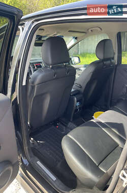 Хэтчбек Mercedes-Benz B-Class 2009 в 