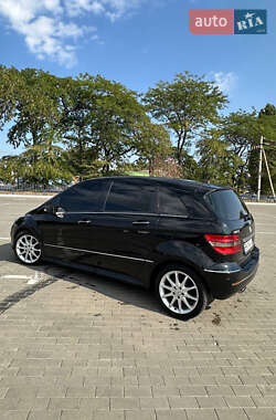 Хэтчбек Mercedes-Benz B-Class 2005 в 